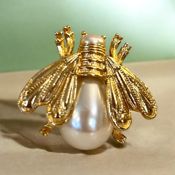 Vintage Bee Brooch Faux Pearl Gold-tone - Picture 3 of 17